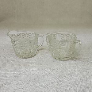 Anchor Hocking Creamer and Sugar Set Stars and Bars Thousand lines Pattern